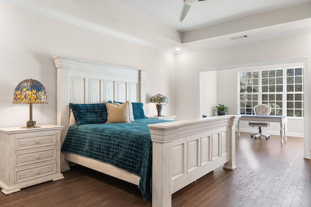 bedroom featuring ceiling fan, dark wood-type flooring, and crown molding