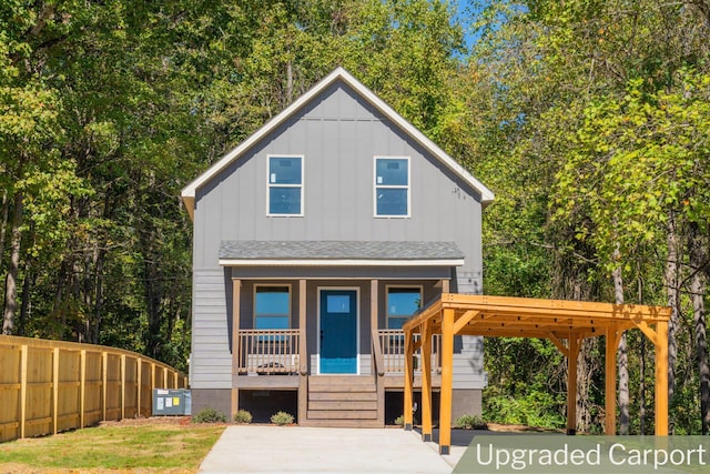 view of front of house with a porch