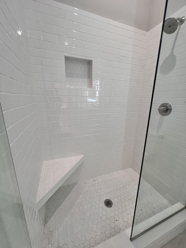 159 Rock Bridge Dr, Ringgold, GA 30736 - bathroom featuring a tile shower