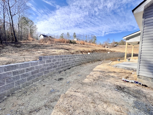 view of yard with a patio area