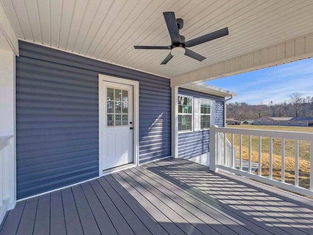 deck with ceiling fan