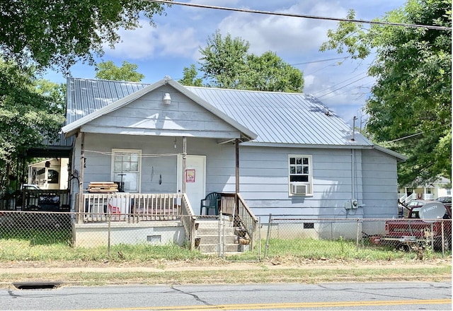 view of front of home featuring covered porch