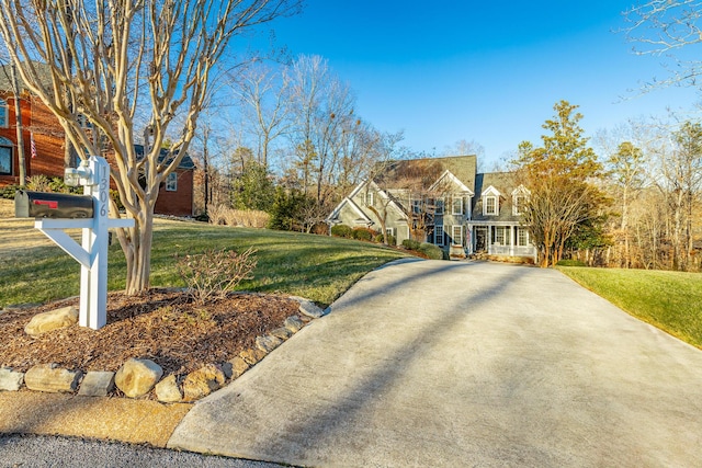 view of front of property with a front lawn