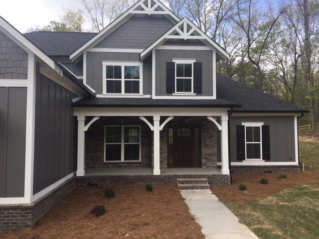 view of front of house featuring a porch