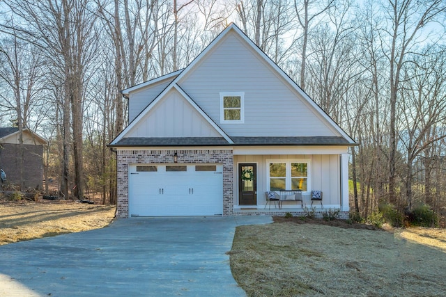 view of front of house with covered porch