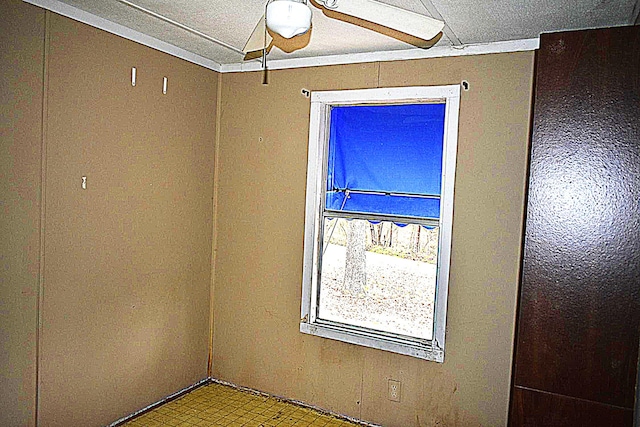 view of pool featuring ceiling fan