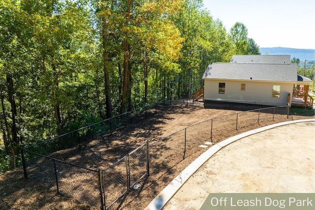 view of yard with a mountain view