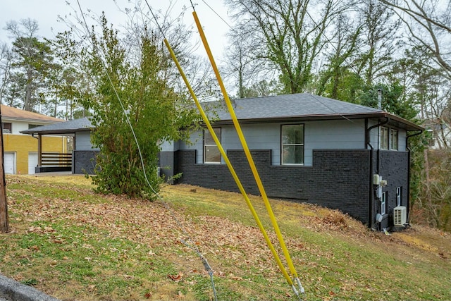 view of home's exterior