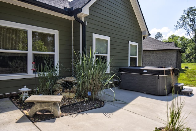 1502 Buttonwood Loop, Chattanooga, TN 37421 - view of patio with a hot tub