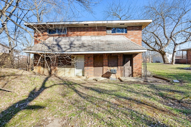 exterior space with a yard