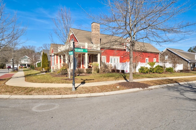 view of front of house with a front yard