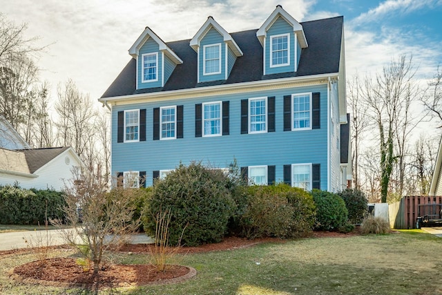 view of front of house with a front yard