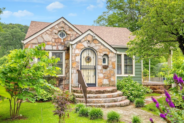 4220 Saint Elmo Ave, Chattanooga, TN 37409 - tudor home featuring stone siding and roof with shingles