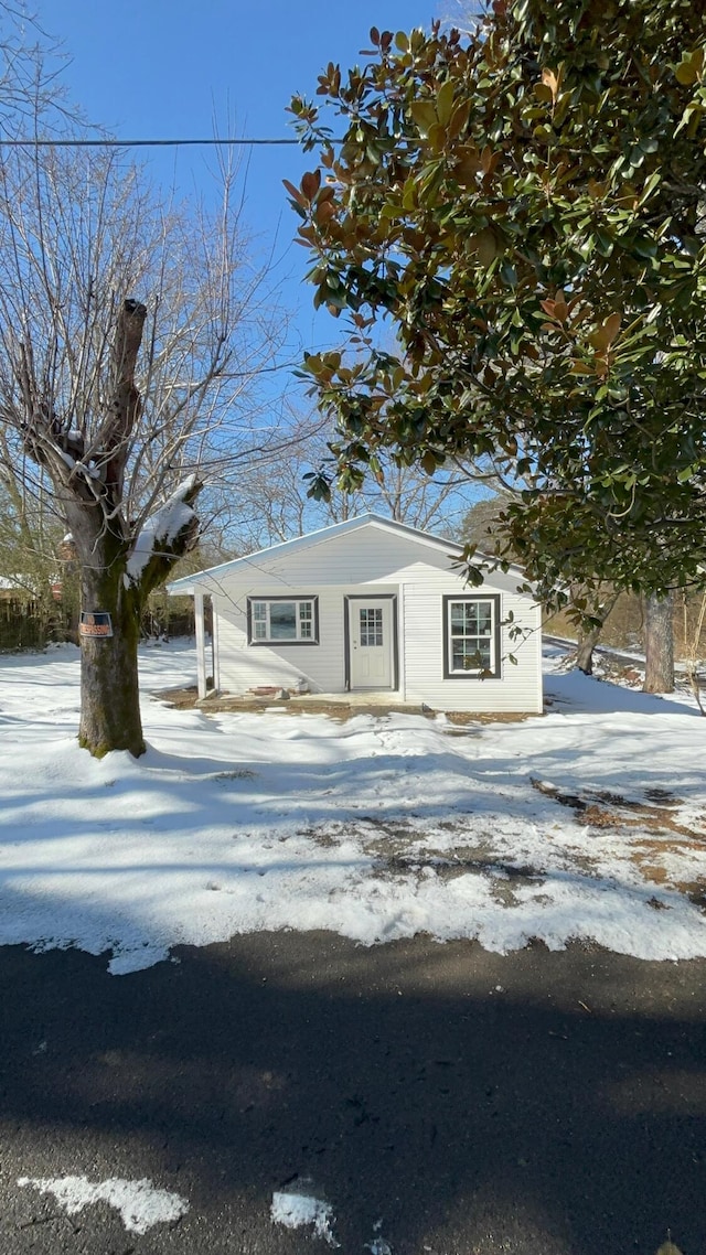 view of front of house