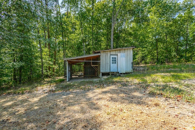 view of outbuilding