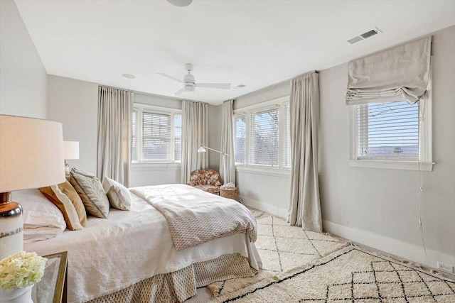 bedroom with ceiling fan