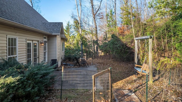 view of yard featuring a patio area