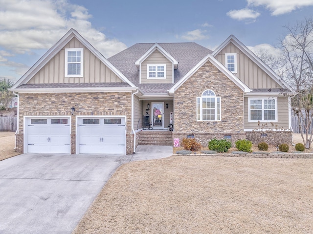 craftsman house featuring a garage