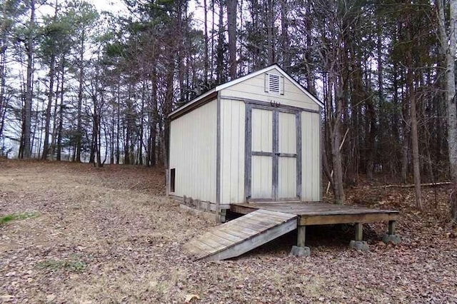 view of outbuilding