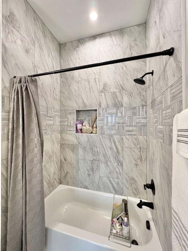 full bath featuring shower / tub combo