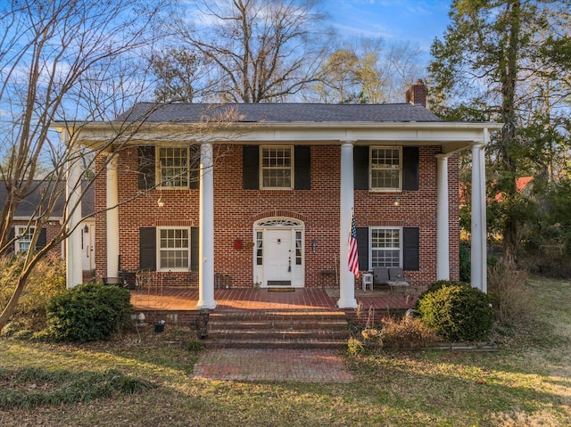 view of front facade featuring covered porch