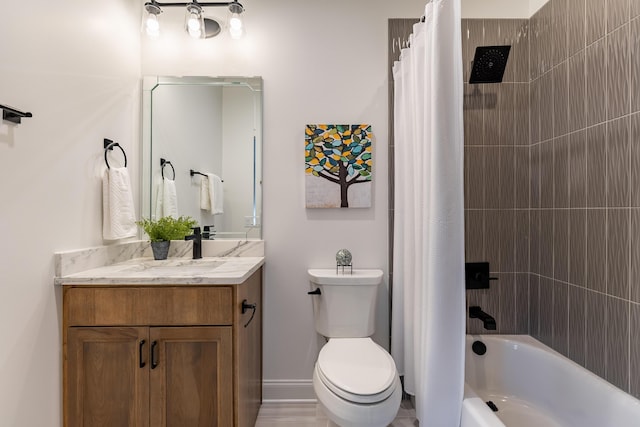 full bath featuring baseboards, vanity, toilet, and shower / tub combo with curtain