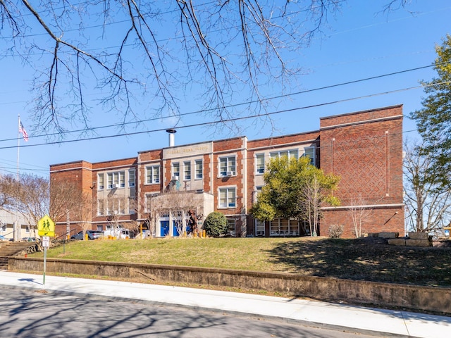 view of building exterior