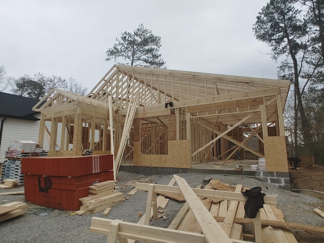 exterior space featuring an outbuilding