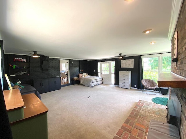 carpeted living room featuring ceiling fan