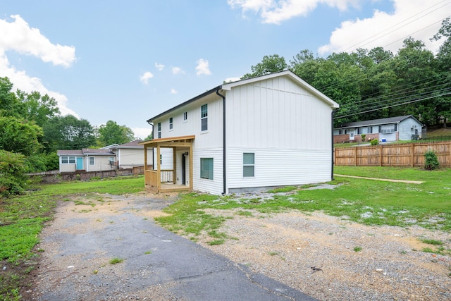 view of front of property