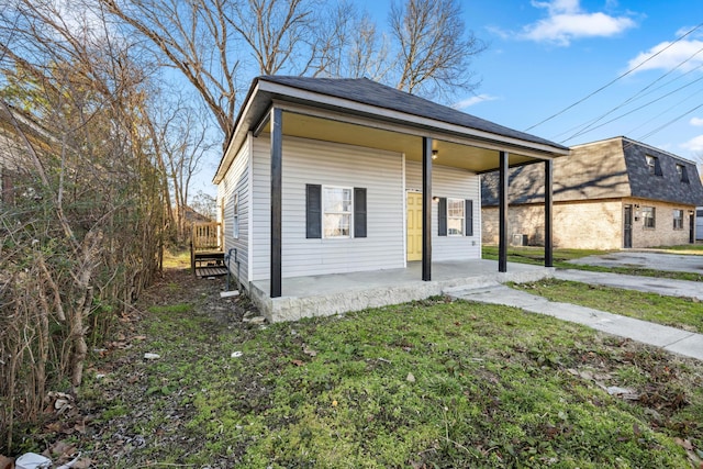 view of front of home featuring a porch