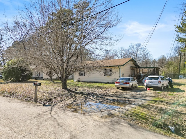 view of front of home with driveway