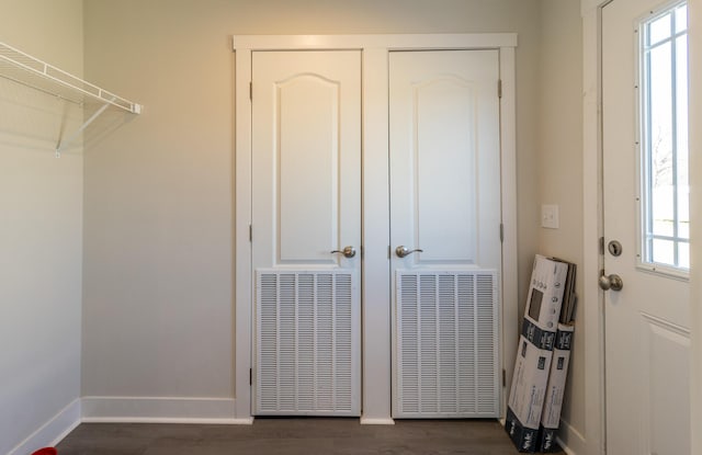 79 Bear Oak Dr, Dunlap, TN 37327 - foyer featuring dark wood finished floors and baseboards