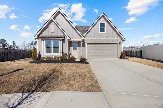 view of front facade with a garage and a front yard