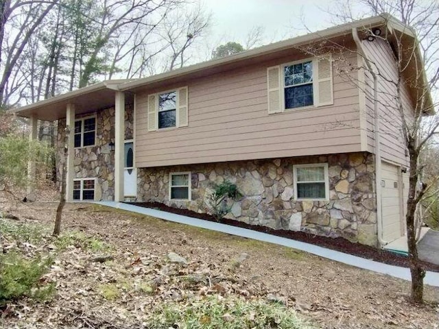 view of front of property featuring a garage