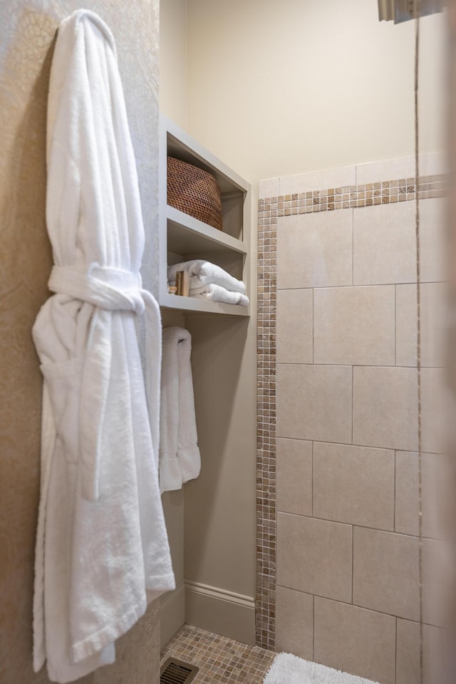 bathroom featuring visible vents