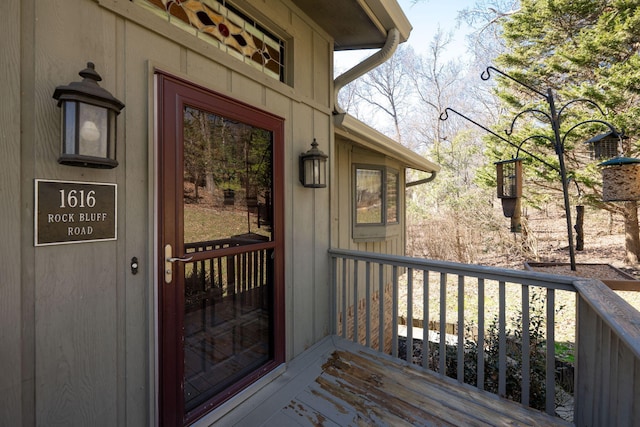 view of property entrance