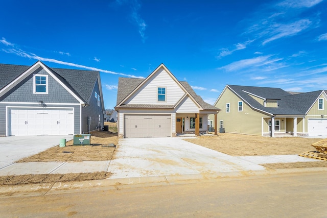 view of front of property with driveway