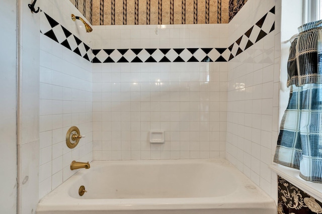 bathroom featuring shower / bath combination