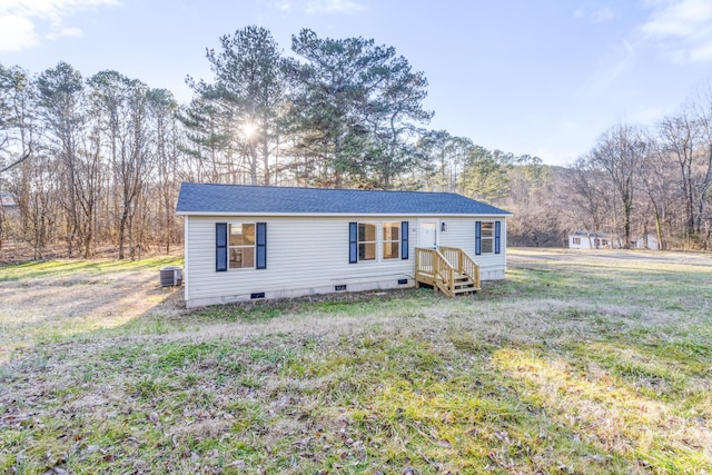 manufactured / mobile home featuring crawl space