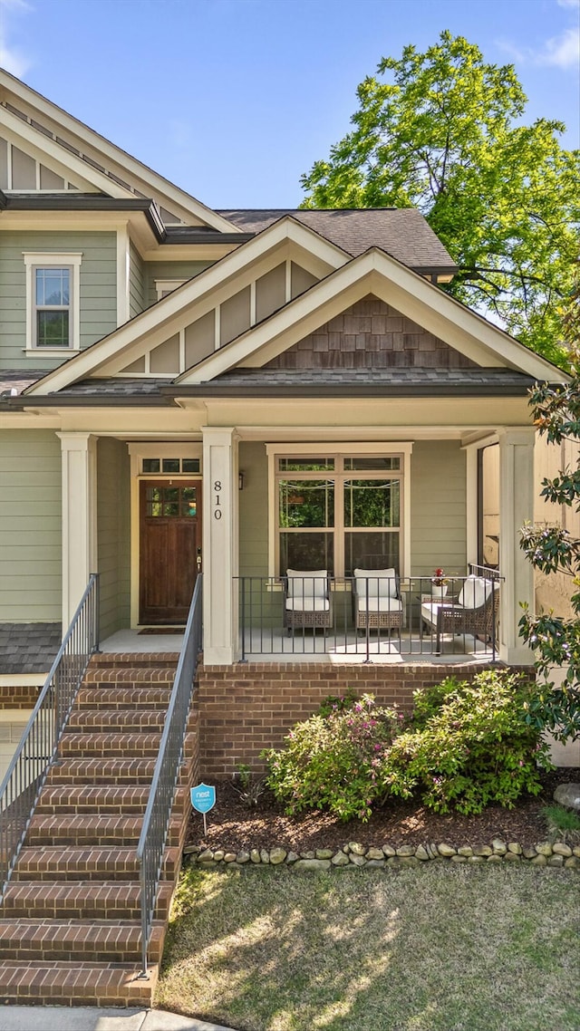 810 Boylston St, Chattanooga, TN 37405 - view of front facade with a porch and stairway