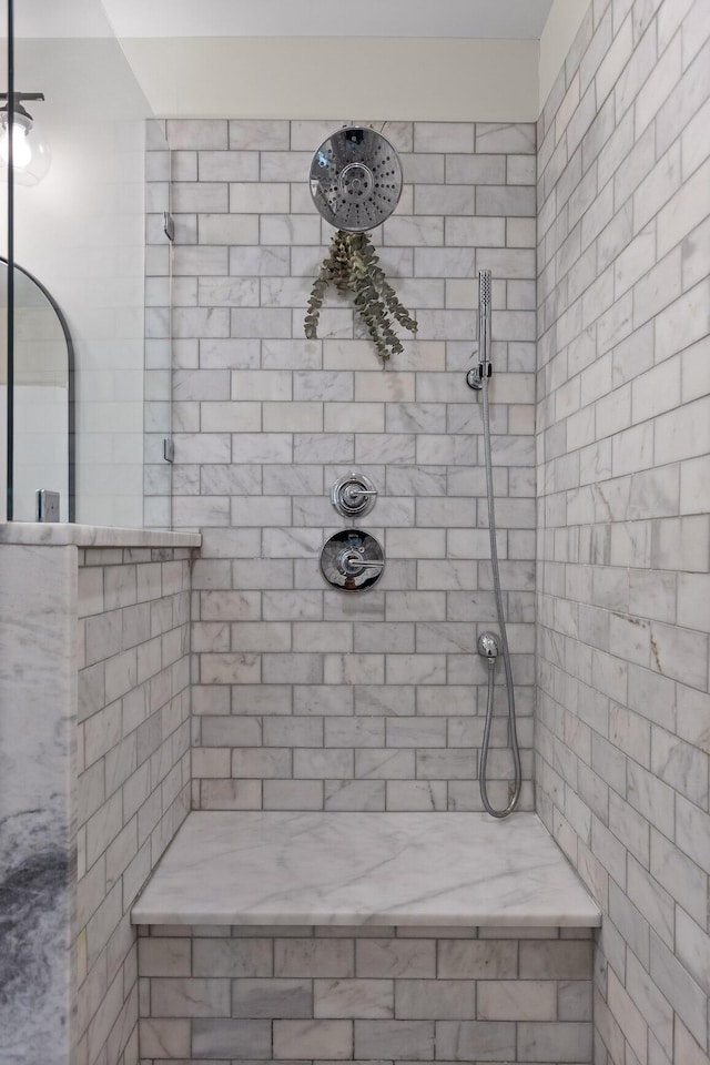 1723 Hixson Pike, Chattanooga, TN 37405 - full bathroom with tiled shower