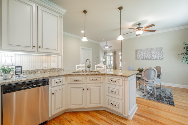 4581 Sweet Berry Ln, Ooltewah, TN 37363 - kitchen featuring stainless steel dishwasher, ceiling fan, a peninsula, light wood-type flooring, and ornamental molding