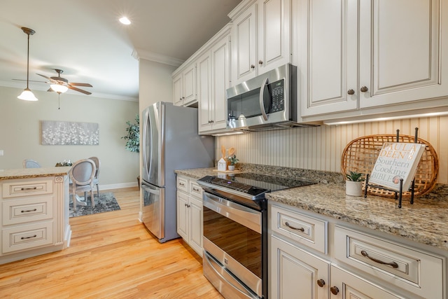 4581 Sweet Berry Ln, Ooltewah, TN 37363 - kitchen featuring appliances with stainless steel finishes, ornamental molding, decorative backsplash, ceiling fan, and light wood-style flooring