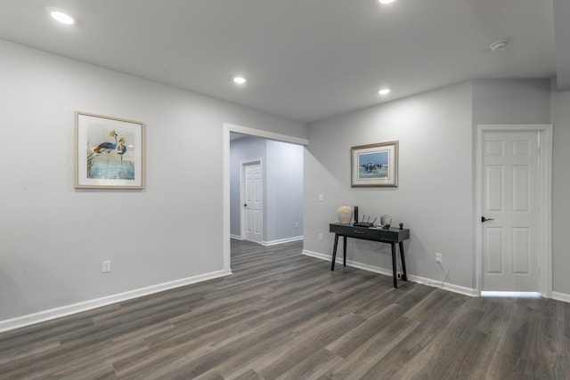 4513 Lamont Ln, Chattanooga, TN 37415 - interior space featuring dark wood finished floors, recessed lighting, and baseboards