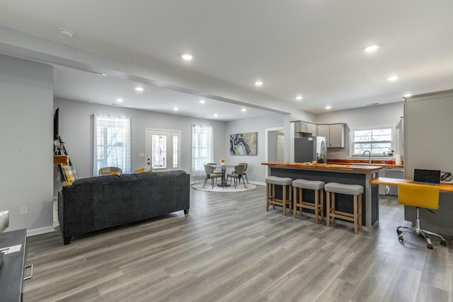 4513 Lamont Ln, Chattanooga, TN 37415 - living area with recessed lighting, baseboards, and light wood-style floors