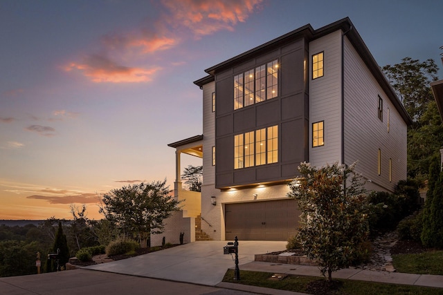 1109 Meroney St, Chattanooga, TN 37405 - contemporary house with an attached garage and concrete driveway