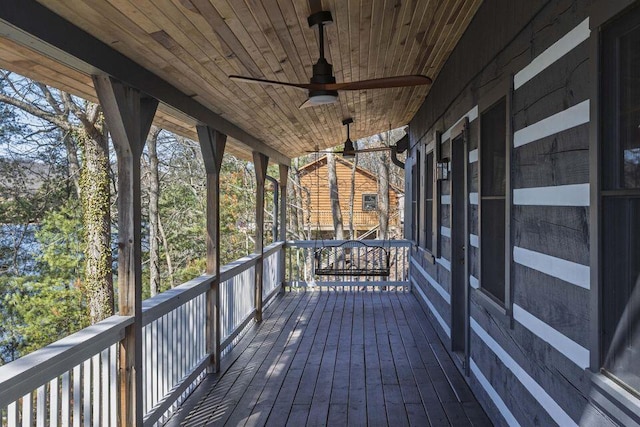 deck with ceiling fan