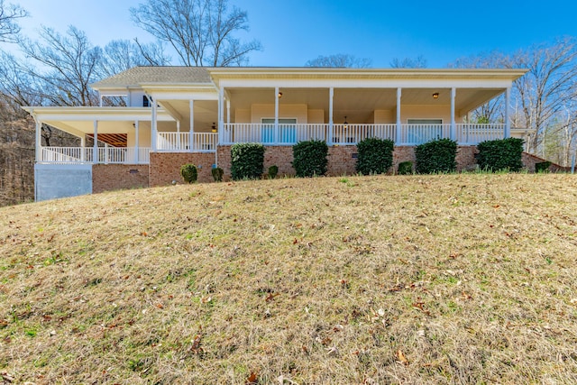 view of front of home featuring covered porch