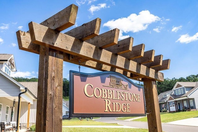 view of community / neighborhood sign